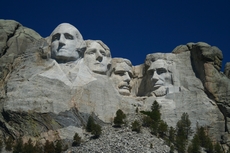 4大統領の顔が迫力大！「マウントラッシュモア」で有名なサウスダコタ州